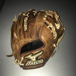 Baseball glove